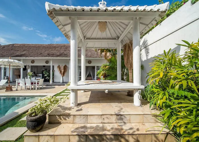Moana Poe Uluwatu