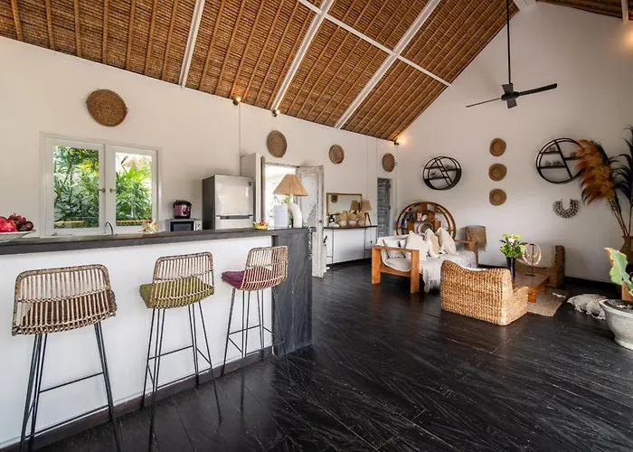 Moana Poe * Uluwatu